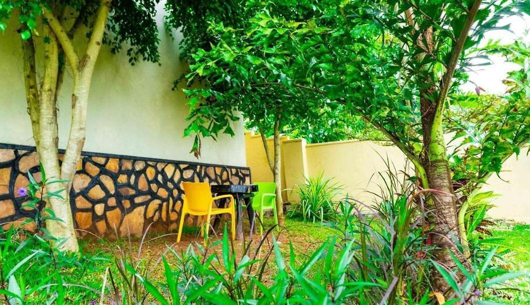 Airport Shoebill Hotel Entebbe Eksteriør bilde